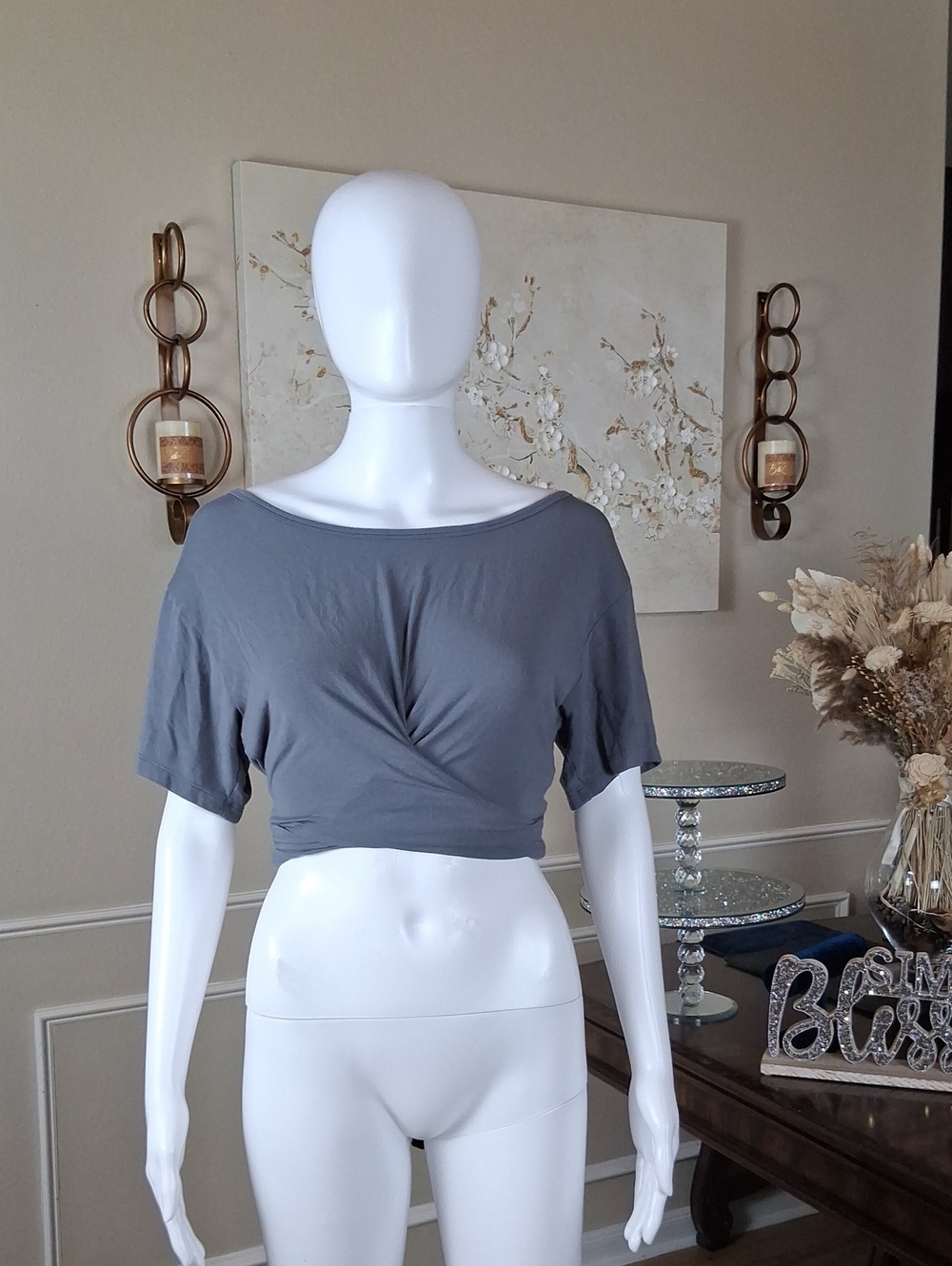 Victoria's Secret Women’s Gray Twist-Front Crop Top Short Sleeves Medium - Picture 9 of 16